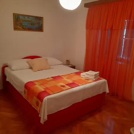 Opium Old Pensión 3*