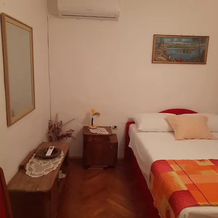 Opium Old Pensión 3*
