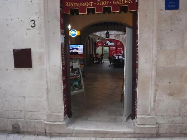 Opium Old Vendégház